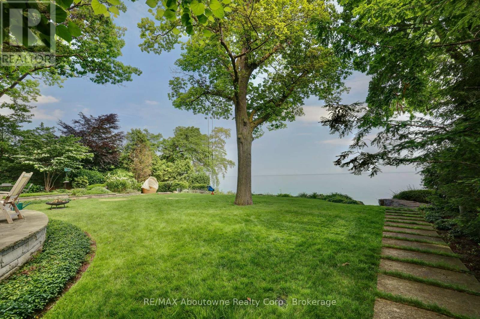 350 King Street, Oakville, Ontario  L6J 1C2 - Photo 48 - W12252417