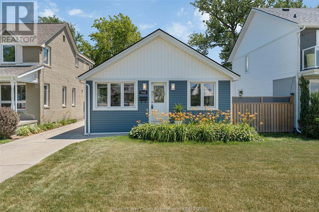 MLS# 25016297: 7045 RIVERSIDE DRIVE, Windsor, Canada
