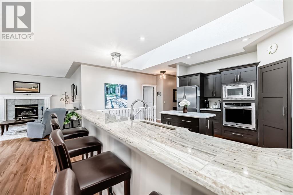 Property at 42 Inverness Close SE image 3