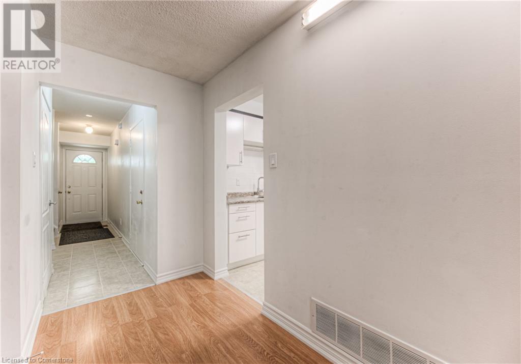 Property at 301E BLUEVALE Street N image 3