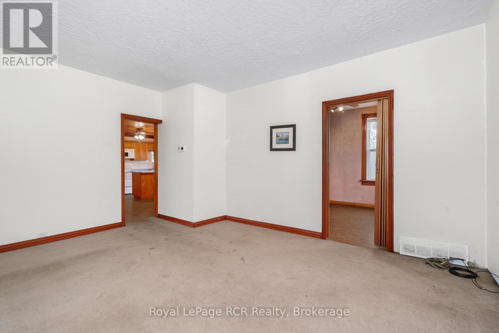 422014 Concession 6 Ndr, West Grey, Ontario  N0G 1S0 - Photo 14 - X12254397