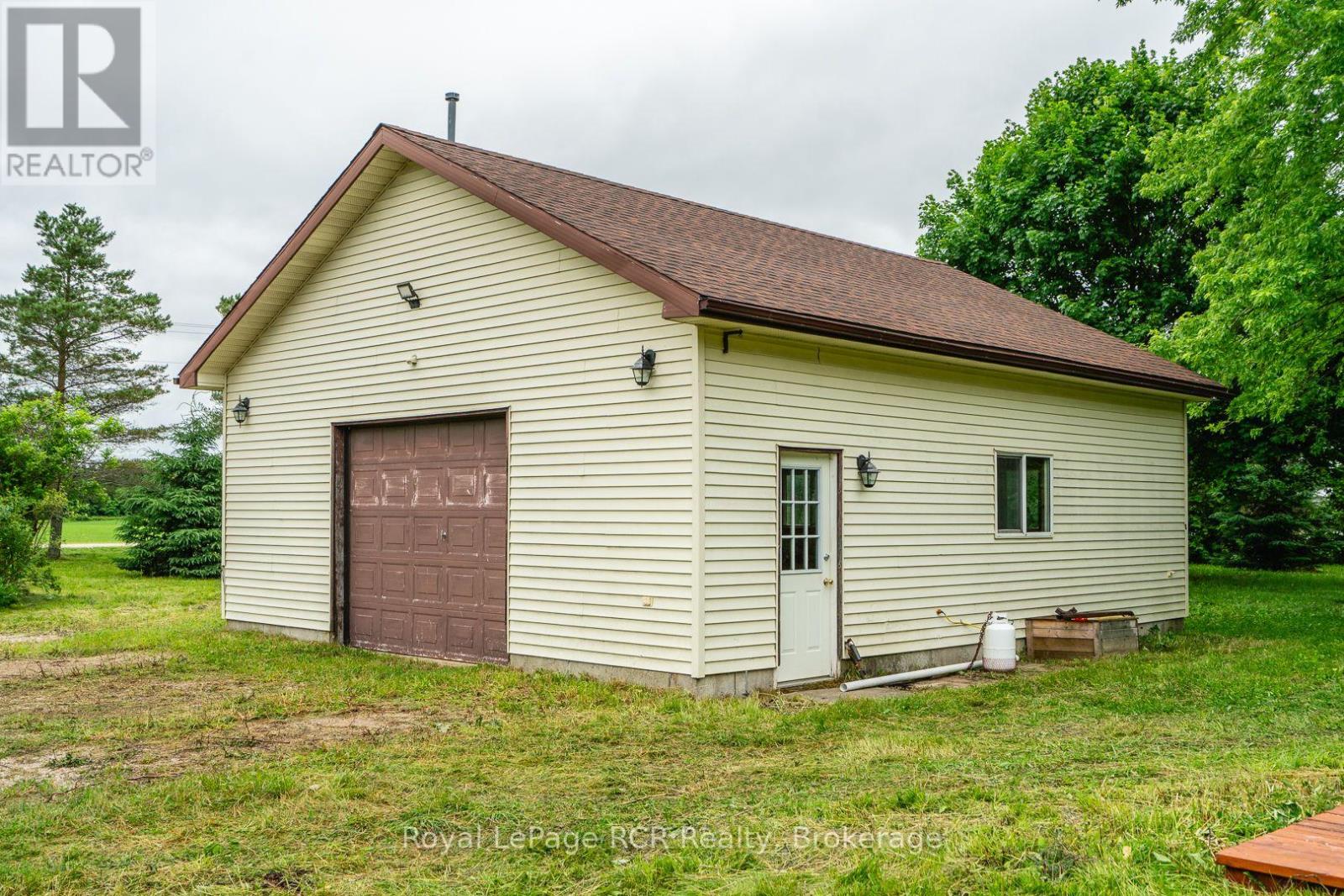422014 Concession 6 Ndr, West Grey, Ontario  N0G 1S0 - Photo 36 - X12254397