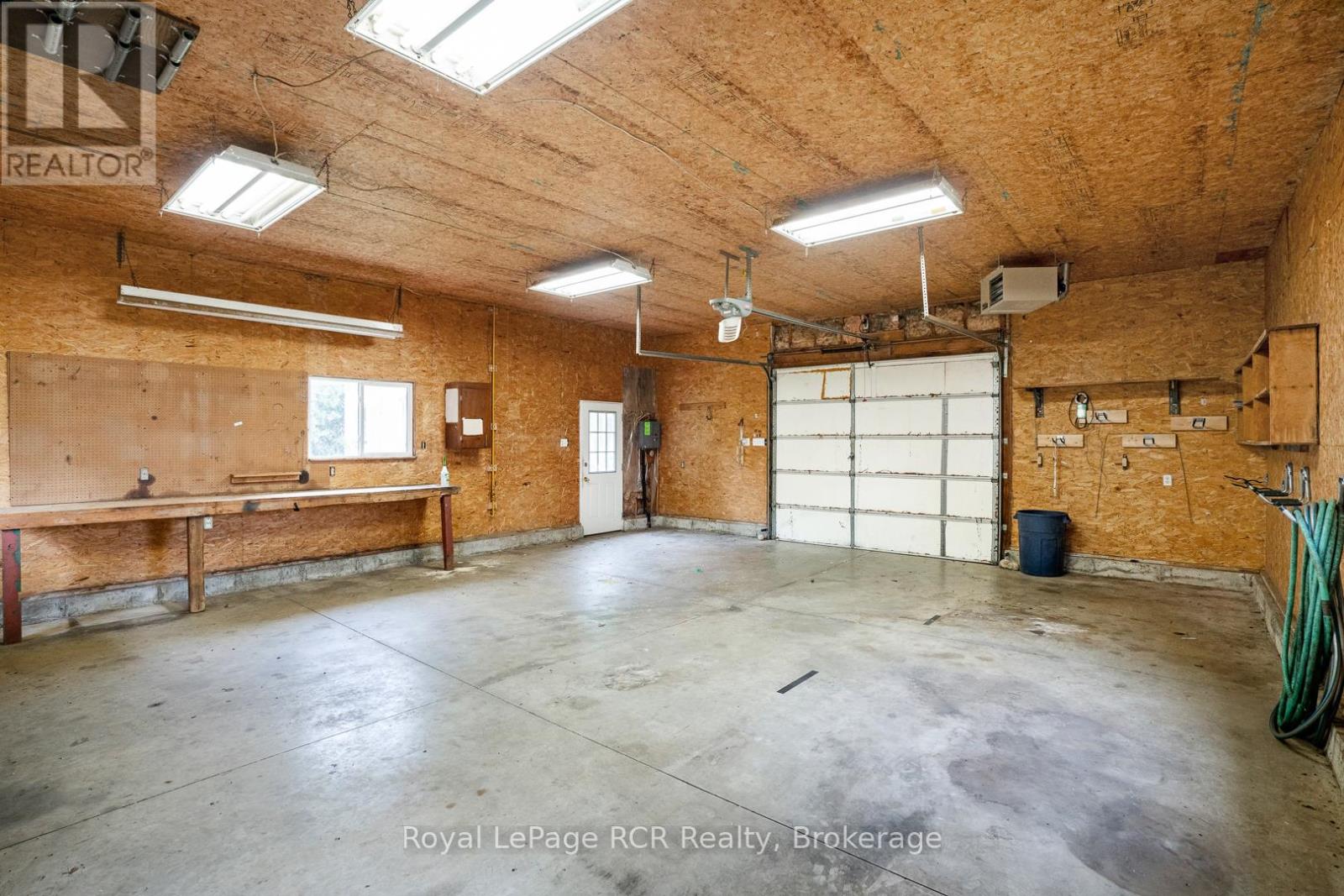 422014 Concession 6 Ndr, West Grey, Ontario  N0G 1S0 - Photo 37 - X12254397