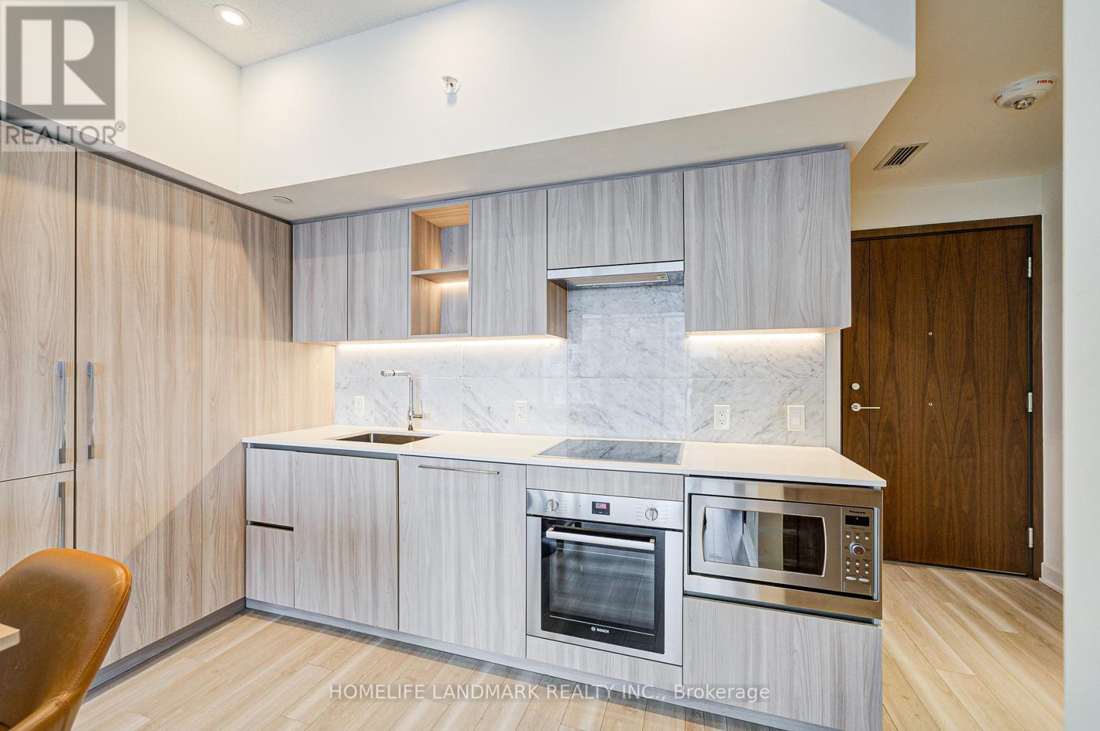 3703 - 17 Bathurst Street, Toronto, Ontario  M5V 0N1 - Photo 11 - C12204941