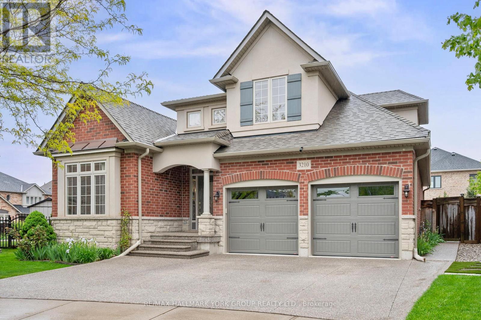 Property at 3210 SALTAIRE CRESCENT image 2