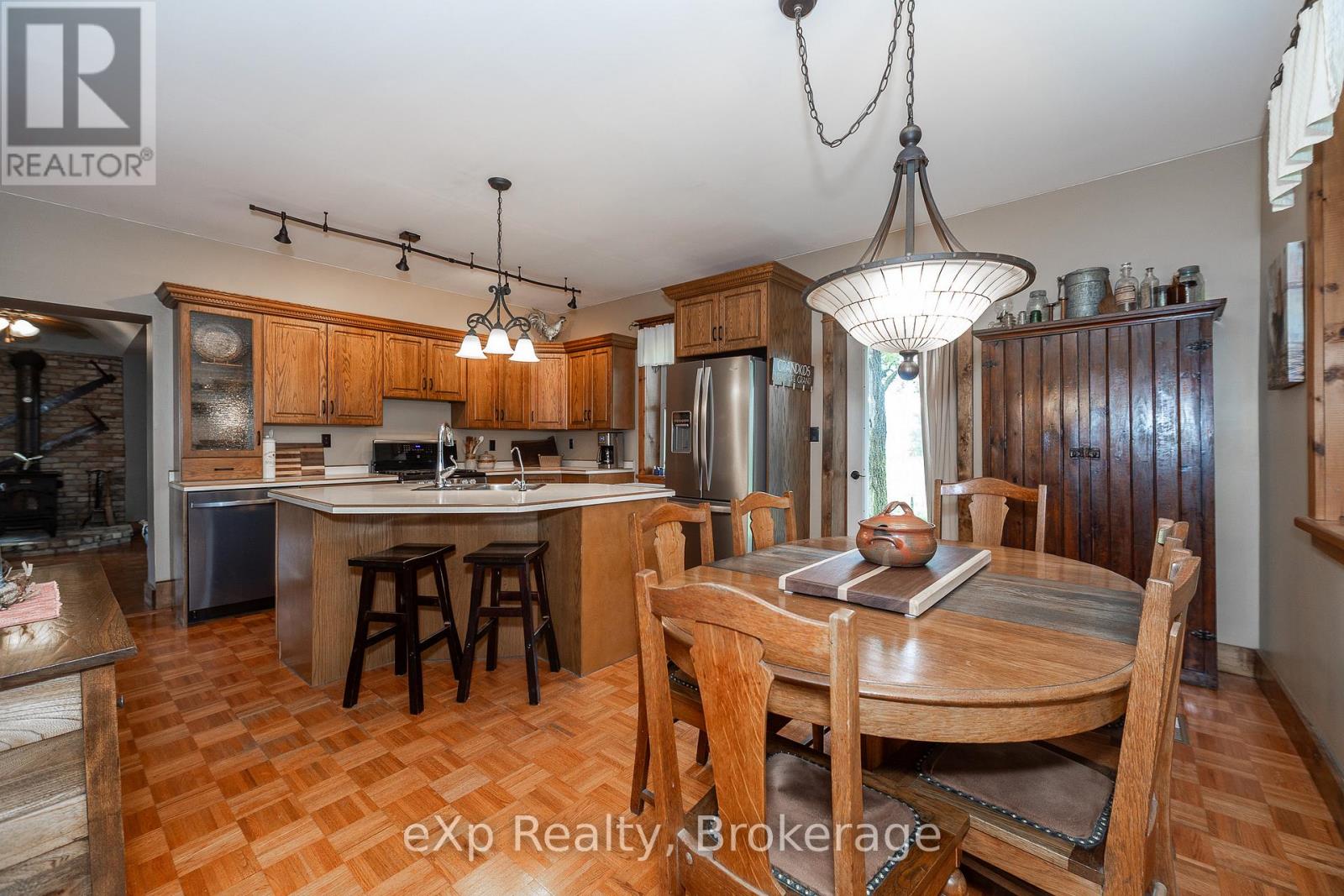 701768 5 Side Road, Chatsworth, Ontario  N0H 1K0 - Photo 11 - X12243945