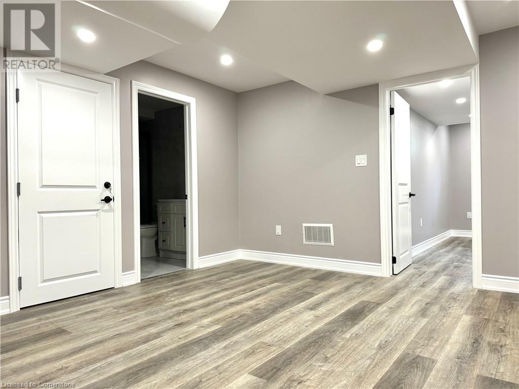 35 Loxleigh Lane Unit# #b, Breslau, Ontario  N0B 1M0 - Photo 4 - 40746409