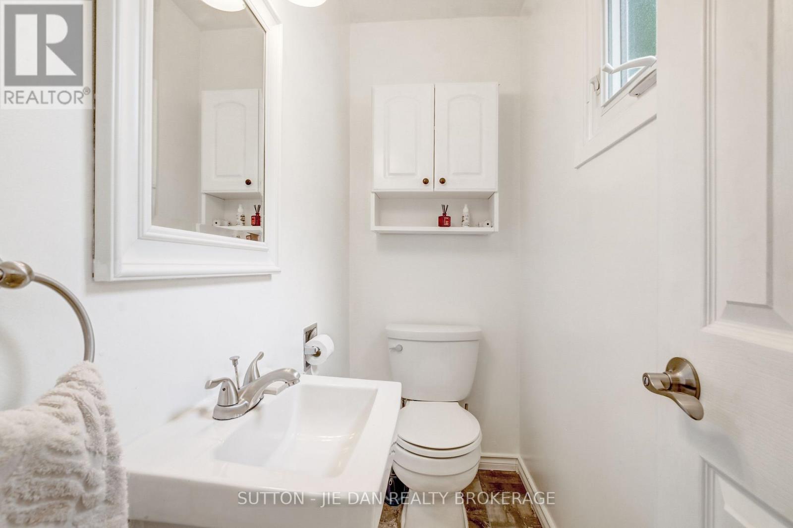 55 Constable Court, London North, Ontario  N6G 3N7 - Photo 15 - X12254436