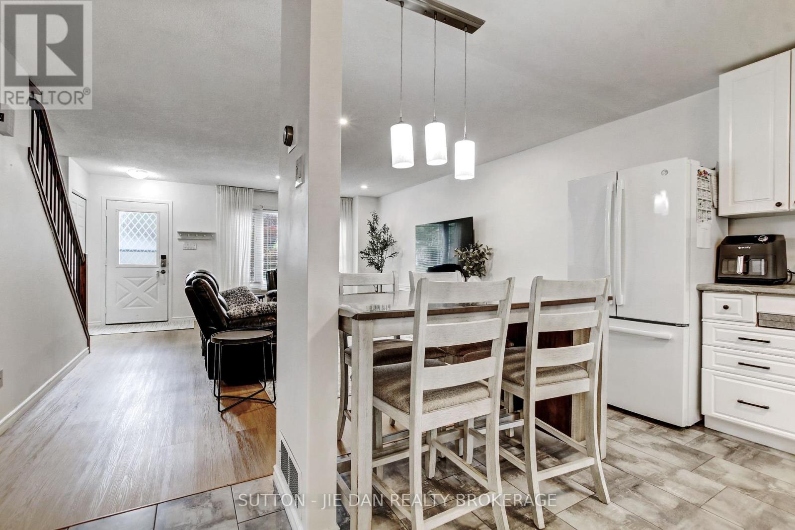 55 Constable Court, London North, Ontario  N6G 3N7 - Photo 8 - X12254436