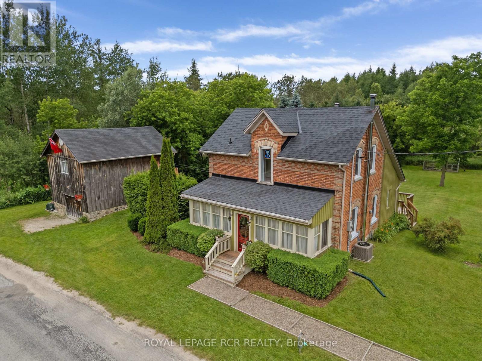 22021 E GARA-ERIN TLINE, East Garafraxa, Ontario