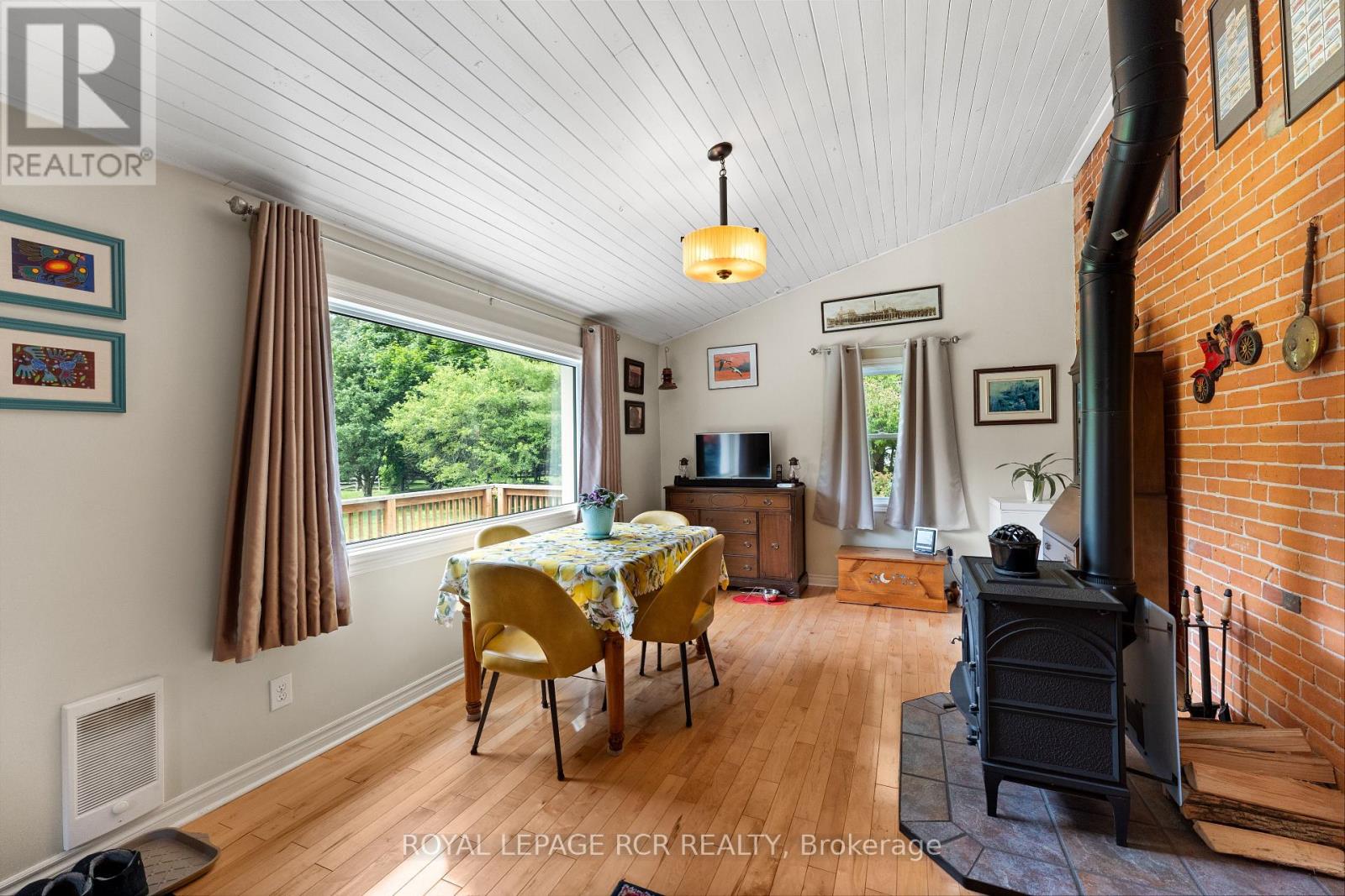 22021 E Gara-Erin Tline, East Garafraxa, Ontario  L9W 7G4 - Photo 10 - X12254413