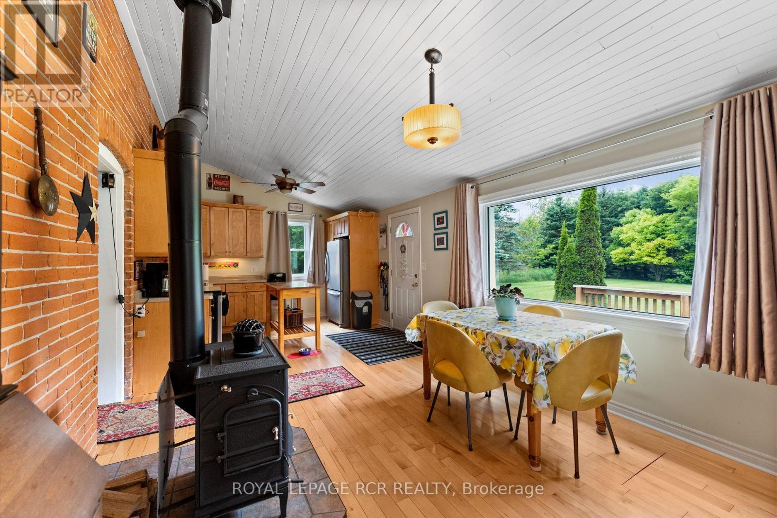 22021 E Gara-Erin Tline, East Garafraxa, Ontario  L9W 7G4 - Photo 7 - X12254413