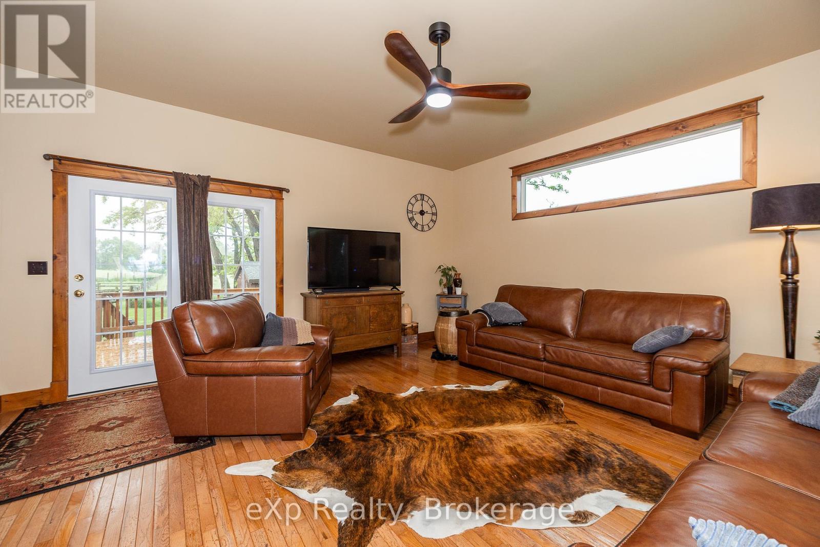 701768 5 Side Road, Chatsworth, Ontario  N0H 1K0 - Photo 6 - X12243954