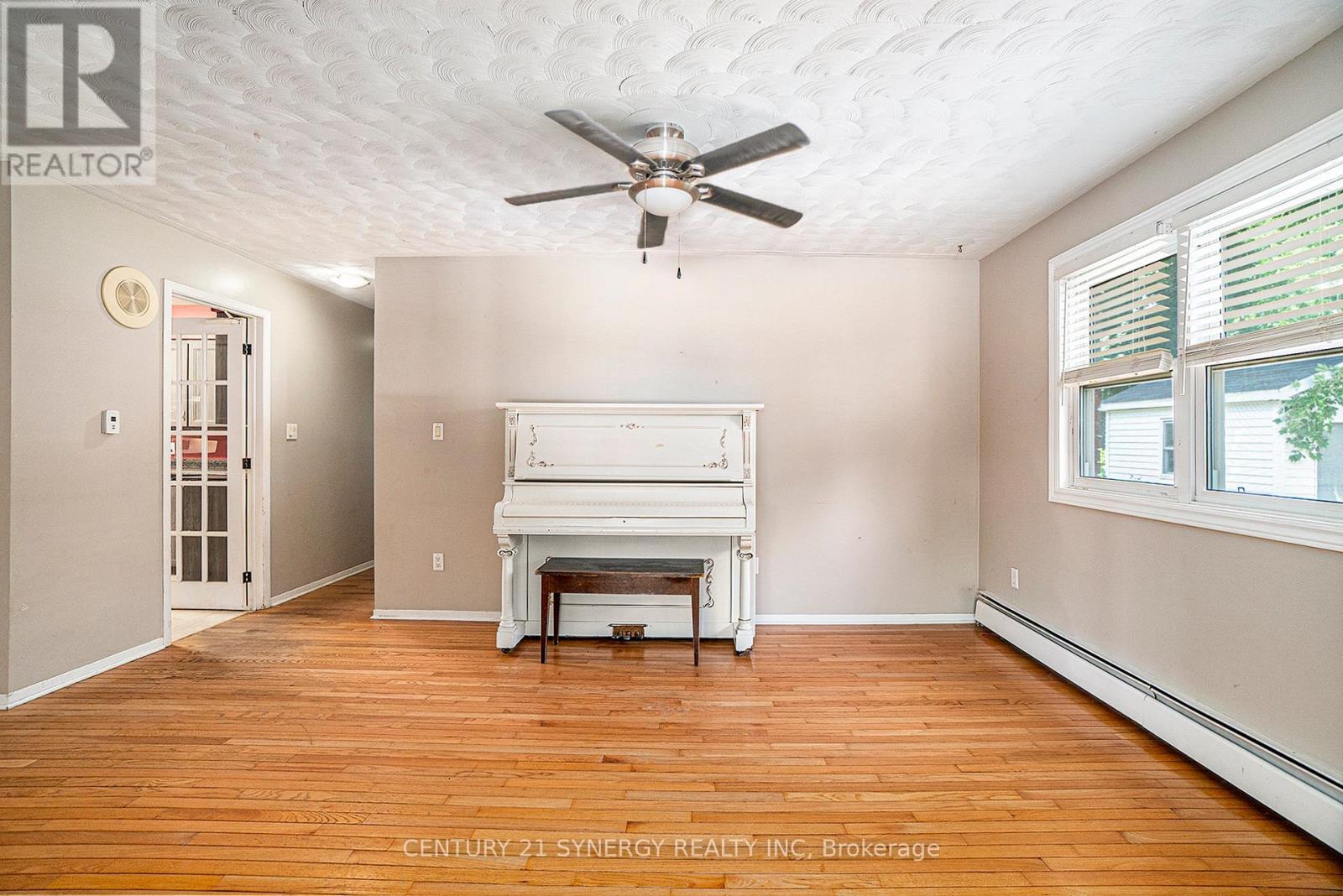 6 Strathcona Street, Smiths Falls, Ontario  K7A 1V5 - Photo 6 - X12220619