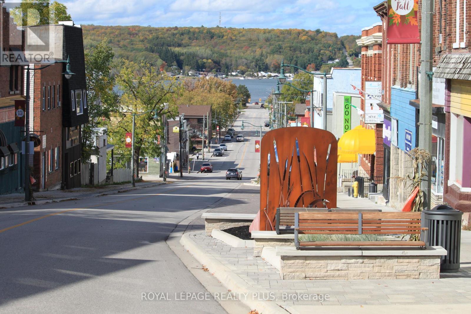 66 Main Street, Penetanguishene, Ontario  L9M 1T3 - Photo 1 - S12254442