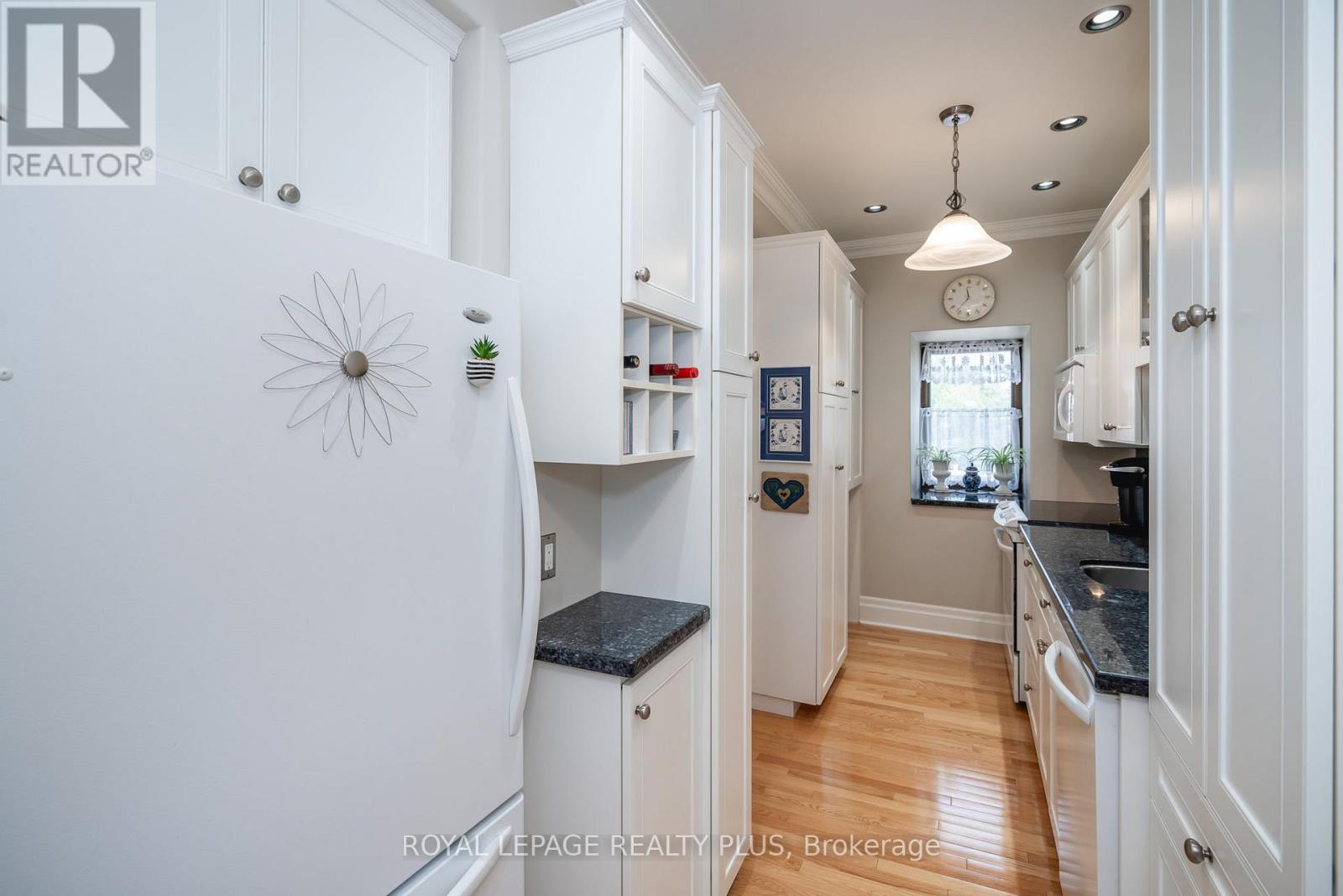 66 Main Street, Penetanguishene, Ontario  L9M 1T3 - Photo 11 - S12254442