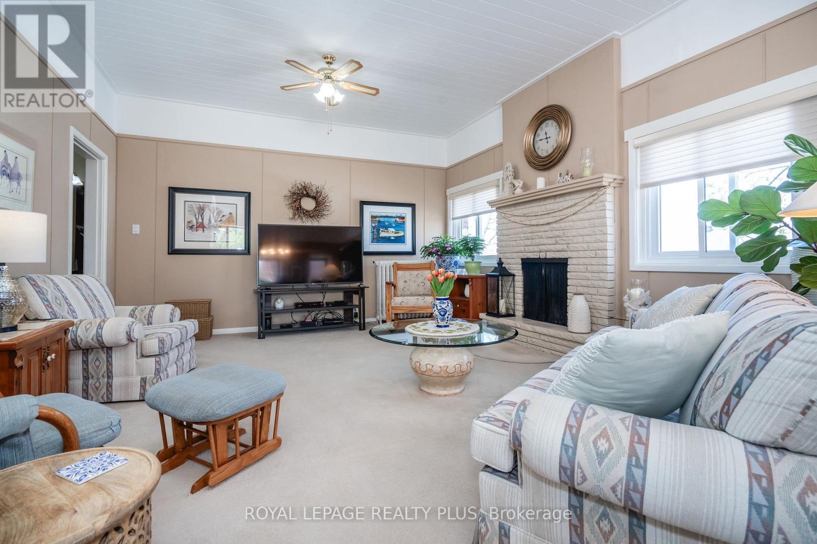 66 Main Street, Penetanguishene, Ontario  L9M 1T3 - Photo 13 - S12254442