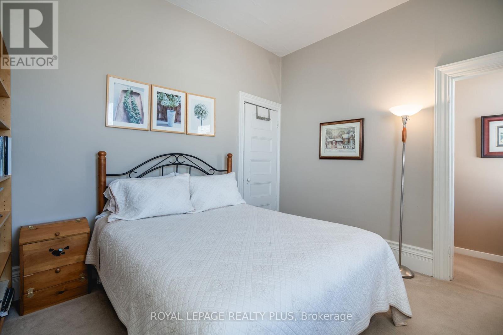 66 Main Street, Penetanguishene, Ontario  L9M 1T3 - Photo 17 - S12254442