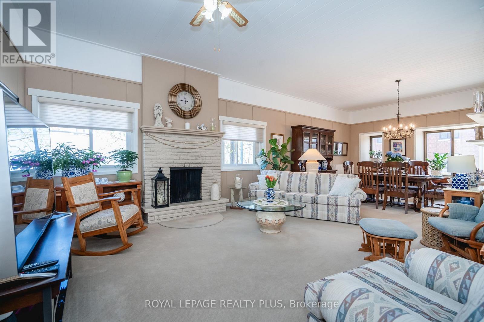 66 Main Street, Penetanguishene, Ontario  L9M 1T3 - Photo 5 - S12254442