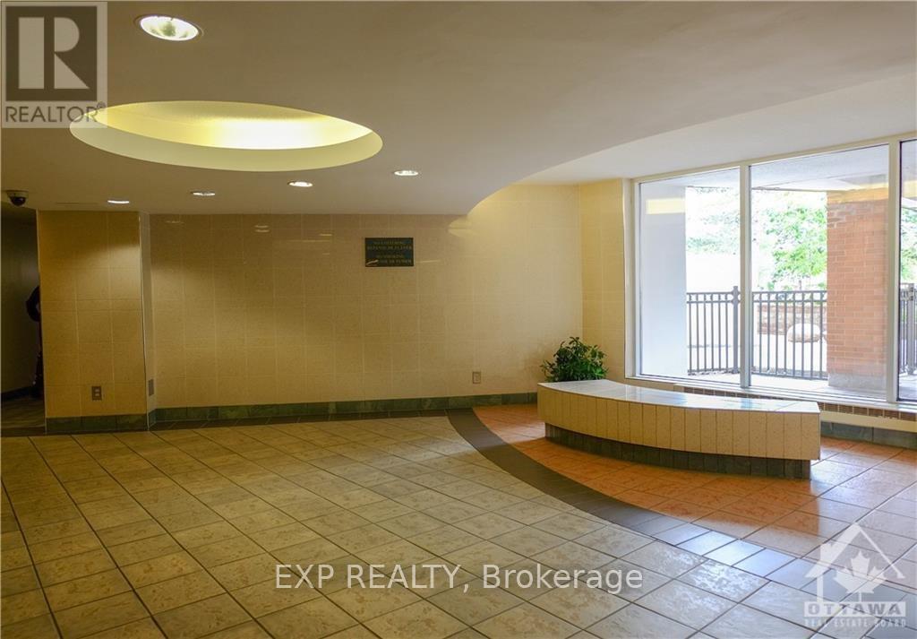 Property at 810 - 2020 JASMINE CRESCENT image 3