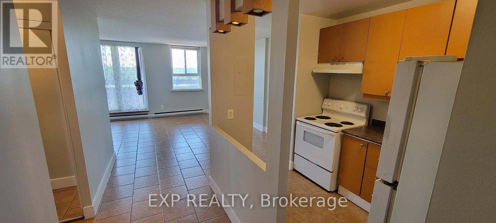 Property at 810 - 2020 JASMINE CRESCENT image 5