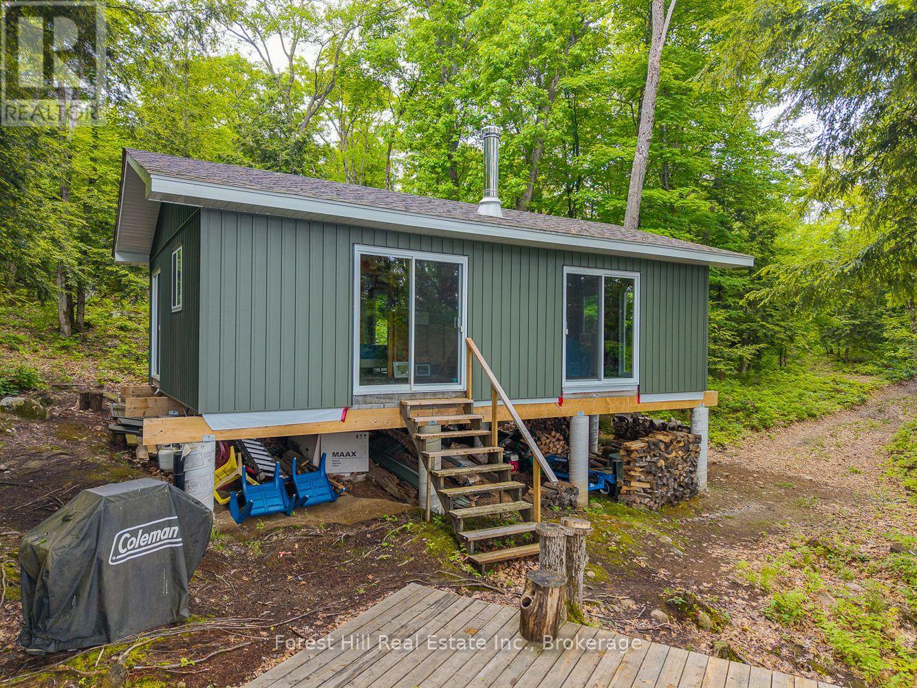 60 Hawksview Lane, Seguin, Ontario  P2A 0B2 - Photo 8 - X12254532