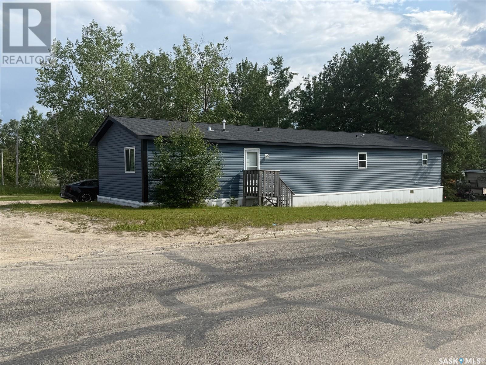 17 1703 Bedford Drive, La Ronge, Saskatchewan  S0J 1L0 - Photo 2 - SK010753