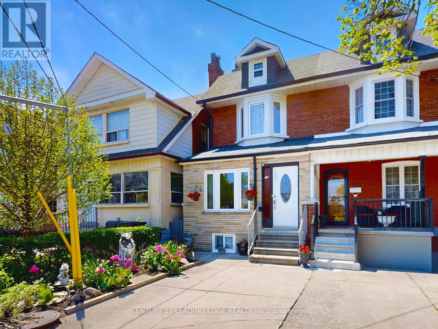 Property at 286 GLENHOLME AVENUE image 2
