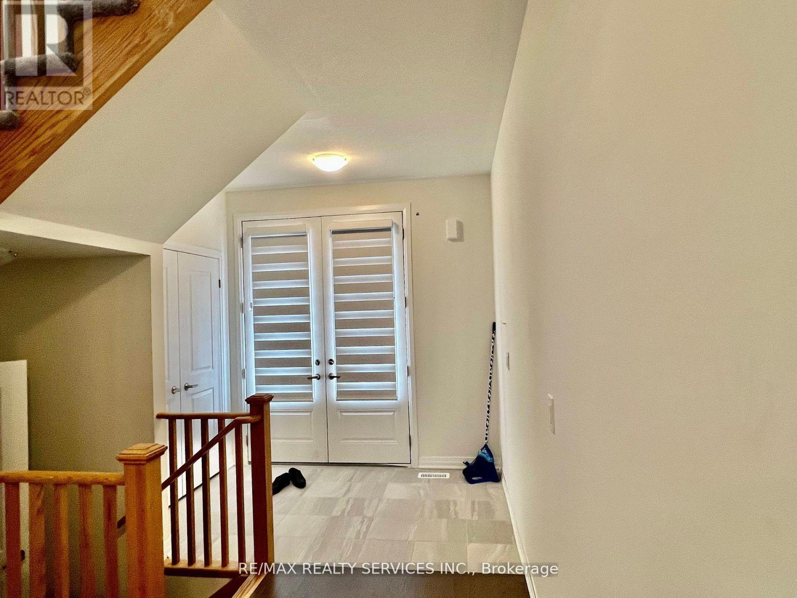Property at 41 PRINCE PHILIP BOULEVARD image 2