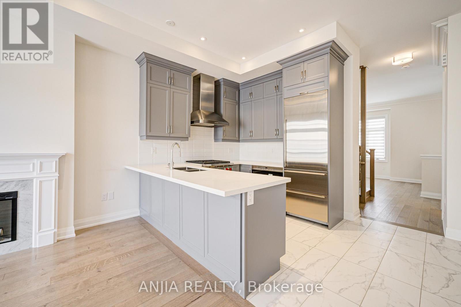 7 Bright Terrace Way, Markham, Ontario  L6C 3L5 - Photo 15 - N12254513