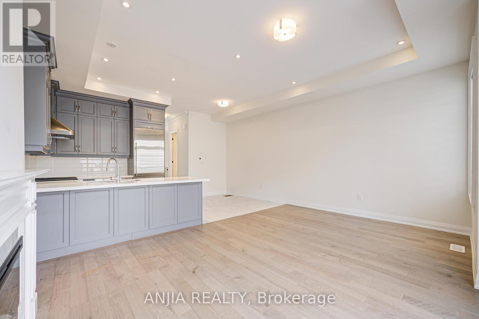 7 Bright Terrace Way, Markham, Ontario  L6C 3L5 - Photo 18 - N12254513