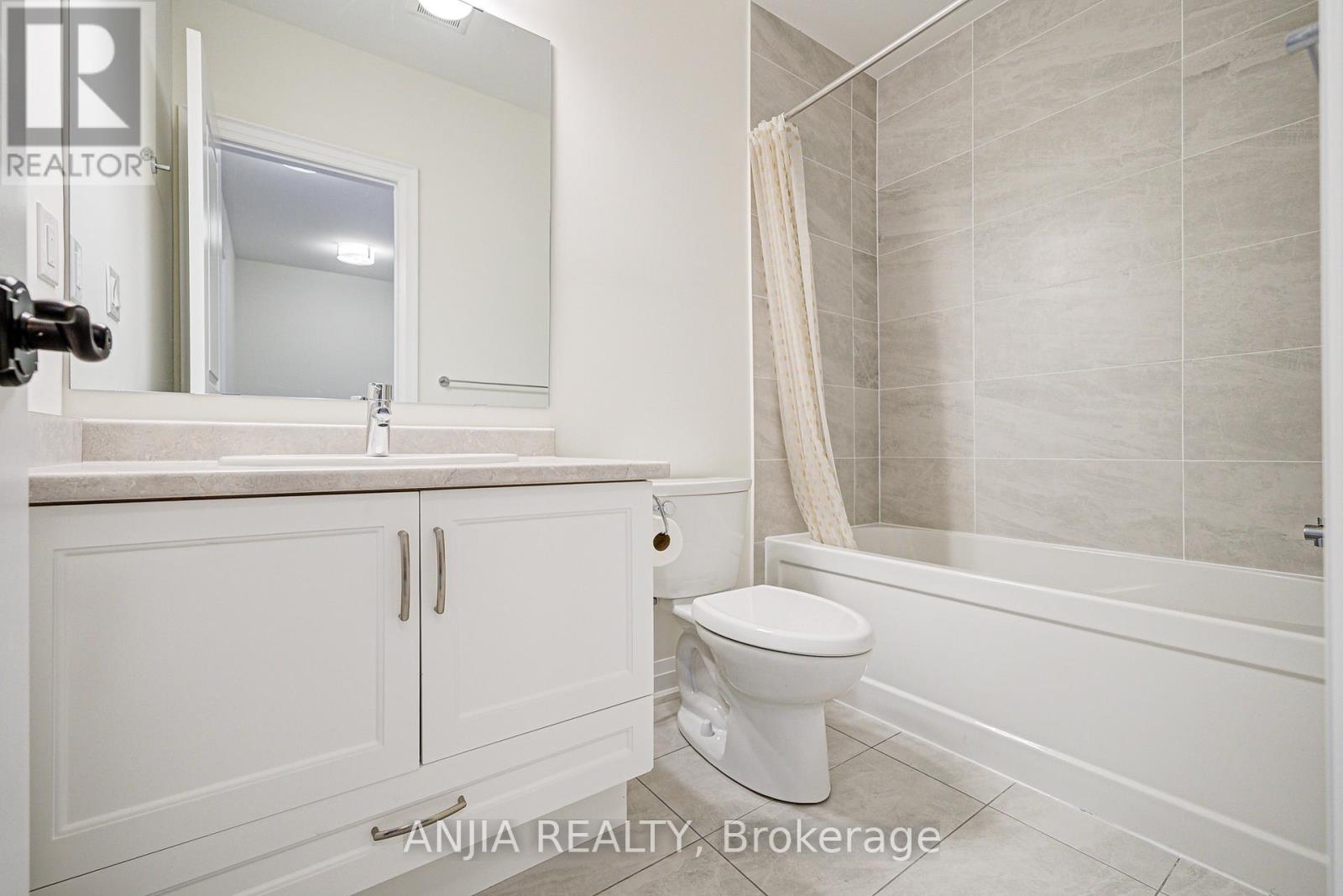 7 Bright Terrace Way, Markham, Ontario  L6C 3L5 - Photo 33 - N12254513