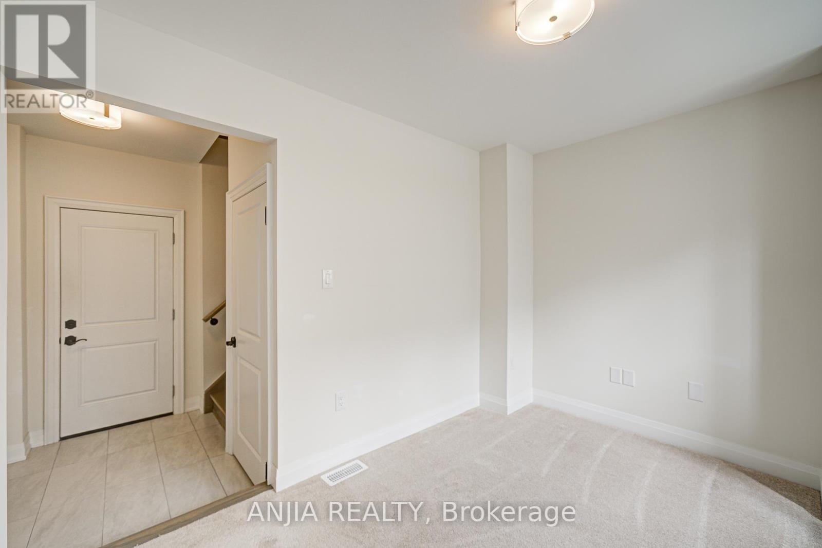 7 Bright Terrace Way, Markham, Ontario  L6C 3L5 - Photo 6 - N12254513