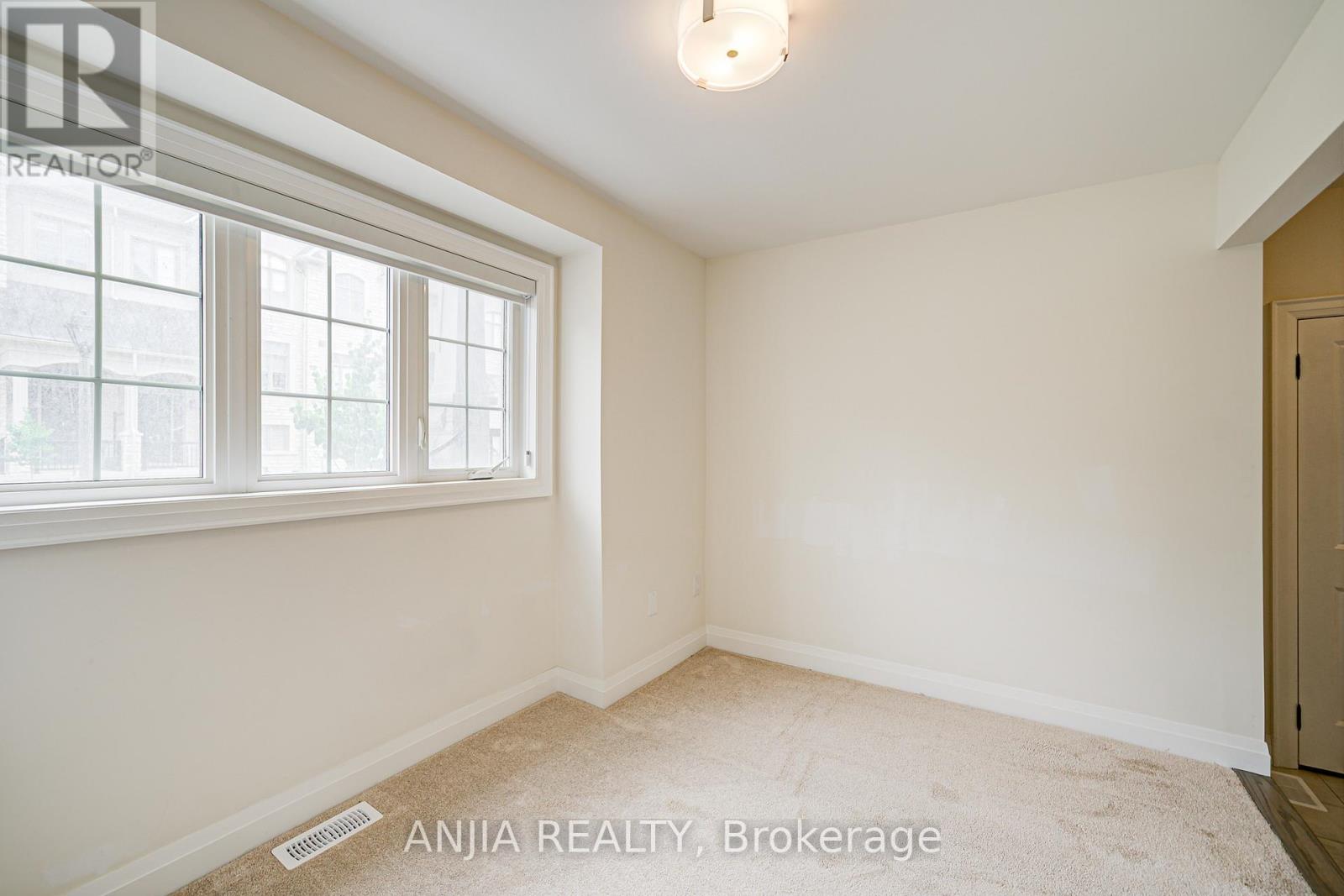 7 Bright Terrace Way, Markham, Ontario  L6C 3L5 - Photo 7 - N12254513