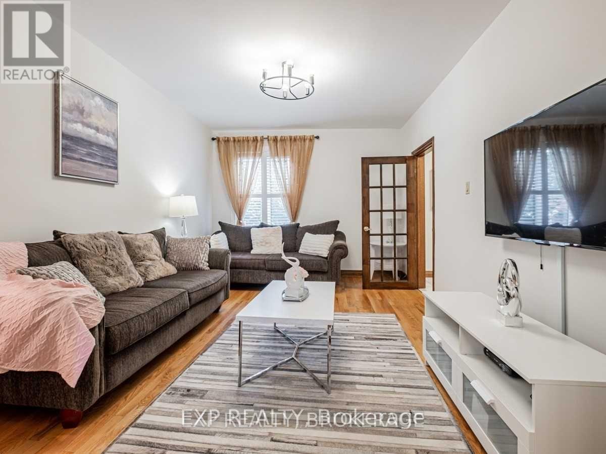 Property at 62 AZIEL STREET image 3