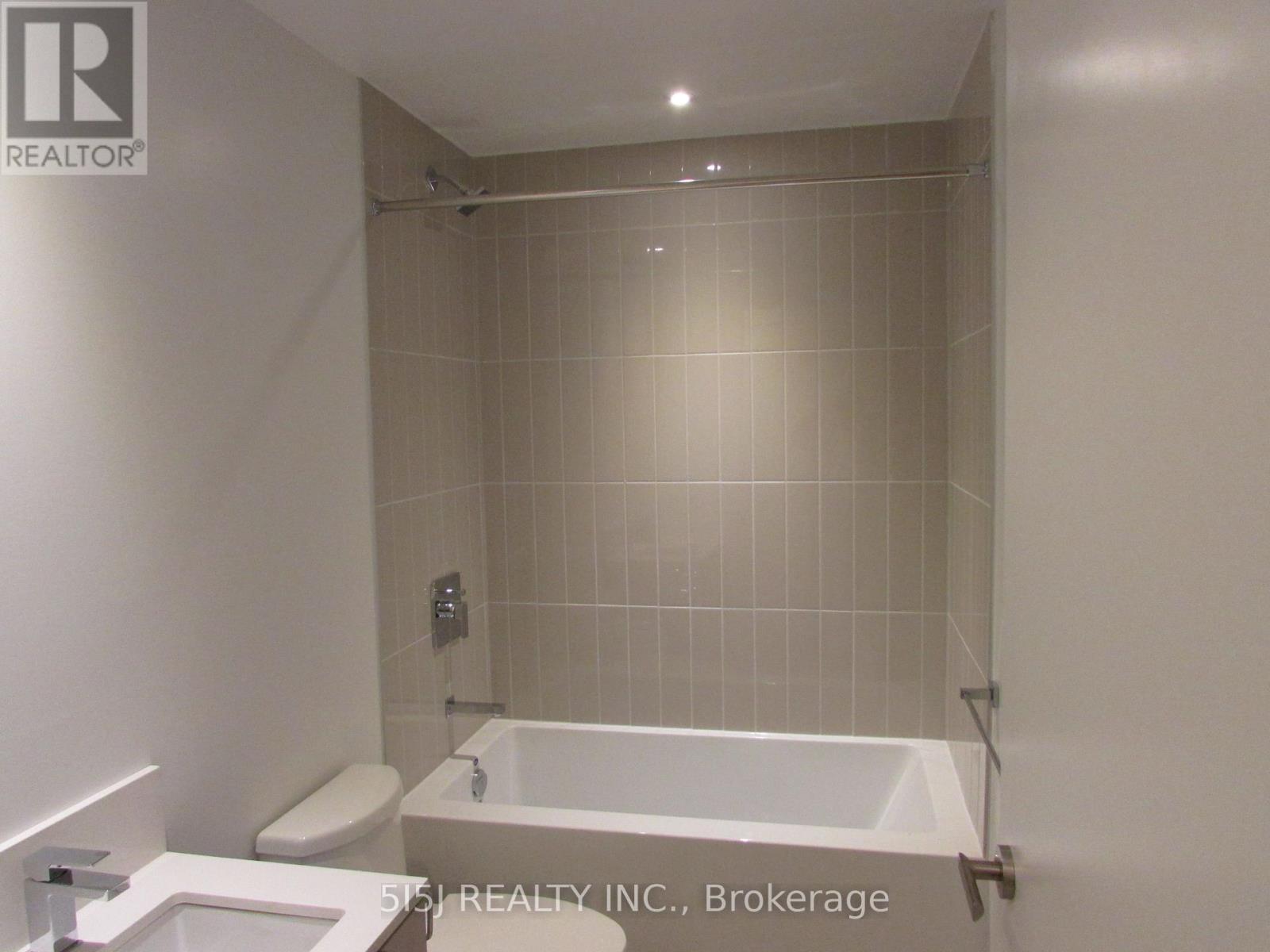 5209 - 3883 Quartz Road, Mississauga, Ontario  L5B 0M4 - Photo 5 - W12254530