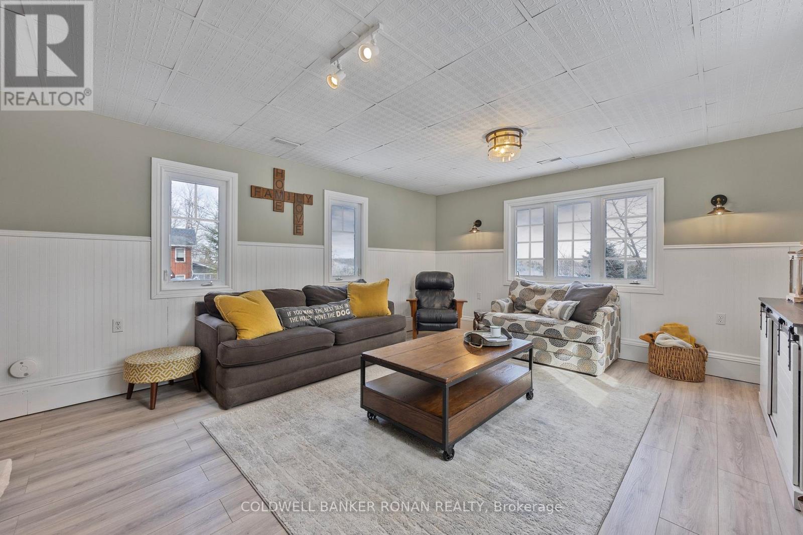 38 Big Tree Circle, Mulmur, Ontario  L0M 1M0 - Photo 35 - X12254529
