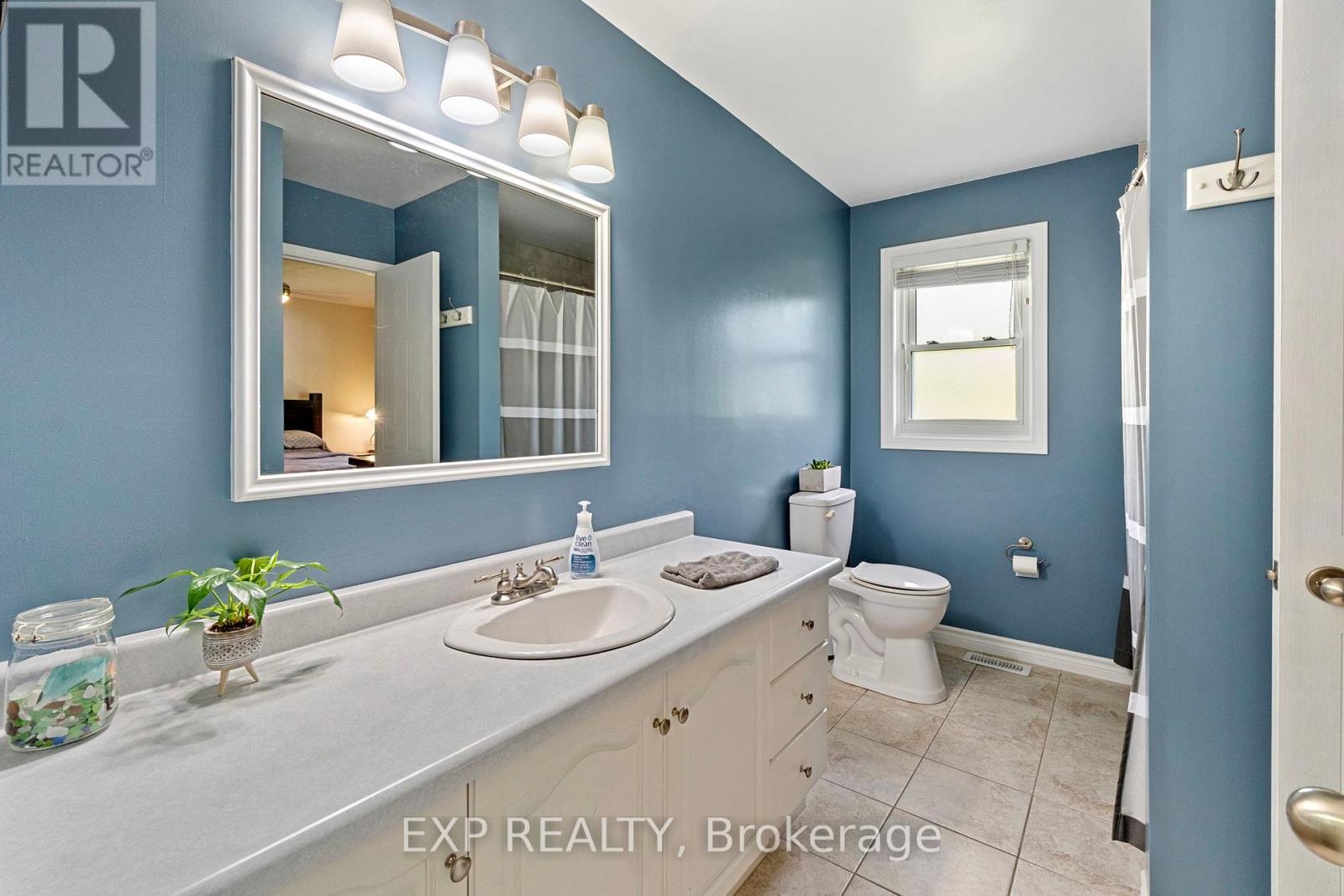 8033 Willsie Line, Lambton Shores, Ontario  N0M 2N0 - Photo 19 - X12254553