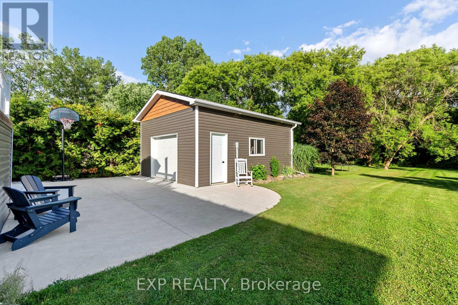 8033 Willsie Line, Lambton Shores, Ontario  N0M 2N0 - Photo 41 - X12254553
