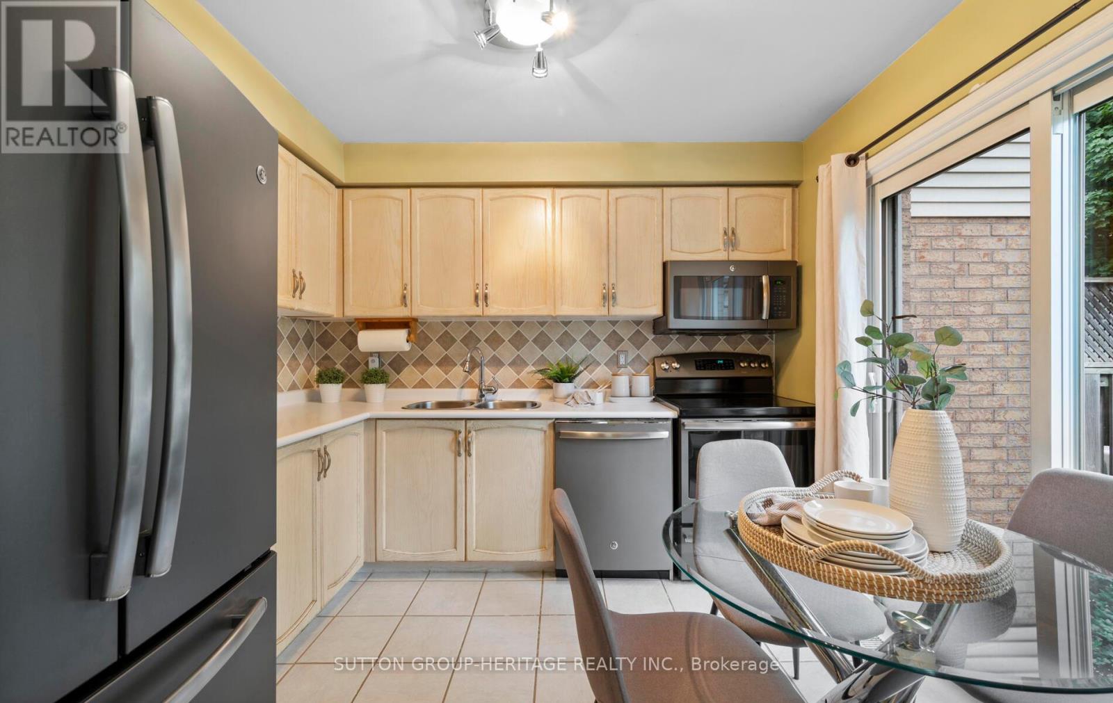 Property at 28 - 1801 NICHOL AVENUE image 5