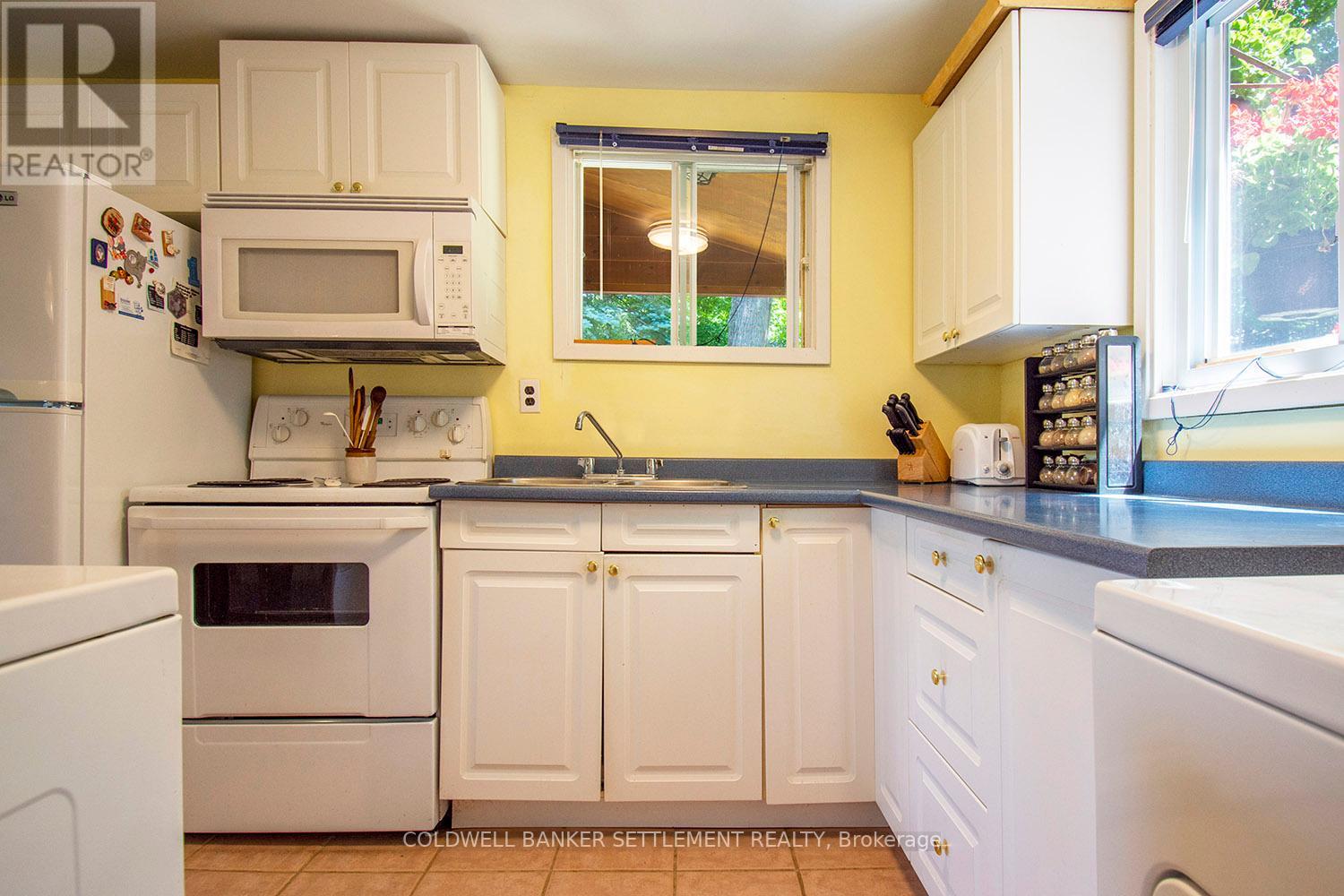 1136c Northview Lane, Central Frontenac, Ontario  K0H 2P0 - Photo 14 - X12254562