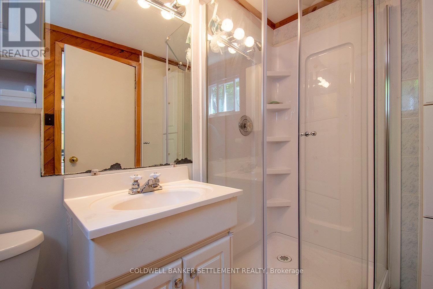1136c Northview Lane, Central Frontenac, Ontario  K0H 2P0 - Photo 17 - X12254562