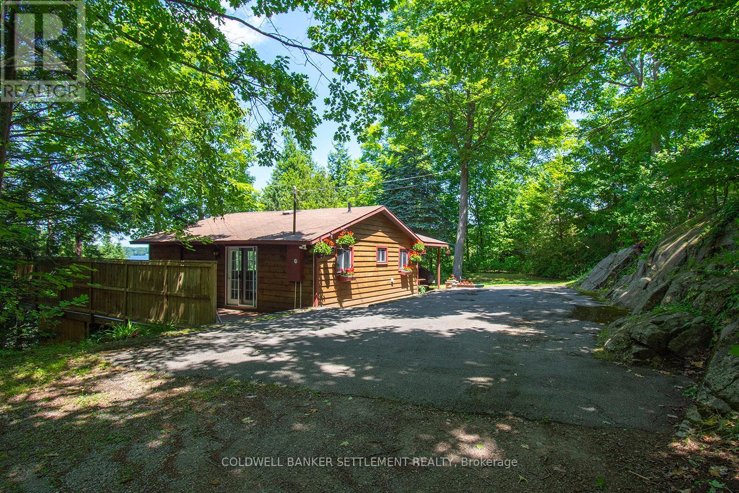1136c Northview Lane, Central Frontenac, Ontario  K0H 2P0 - Photo 4 - X12254562