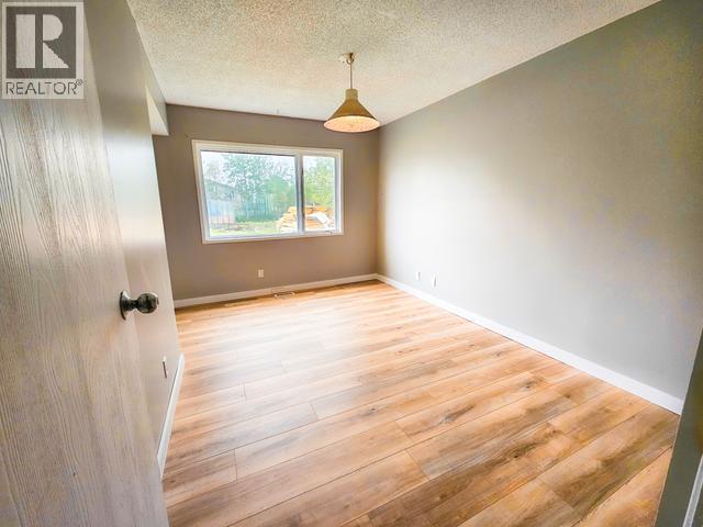 620 Yates Crescent, Faro, Yukon  Y0B 1K0 - Photo 5 - 16595