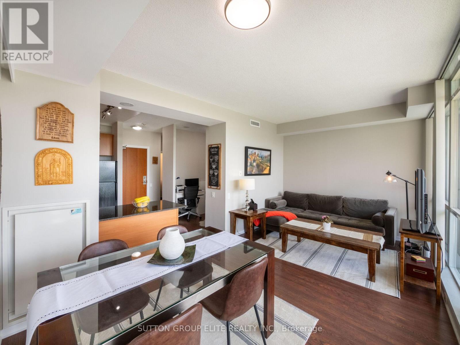 515 - 30 Canterbury Place, Toronto, Ontario  M2N 0B9 - Photo 12 - C12254602