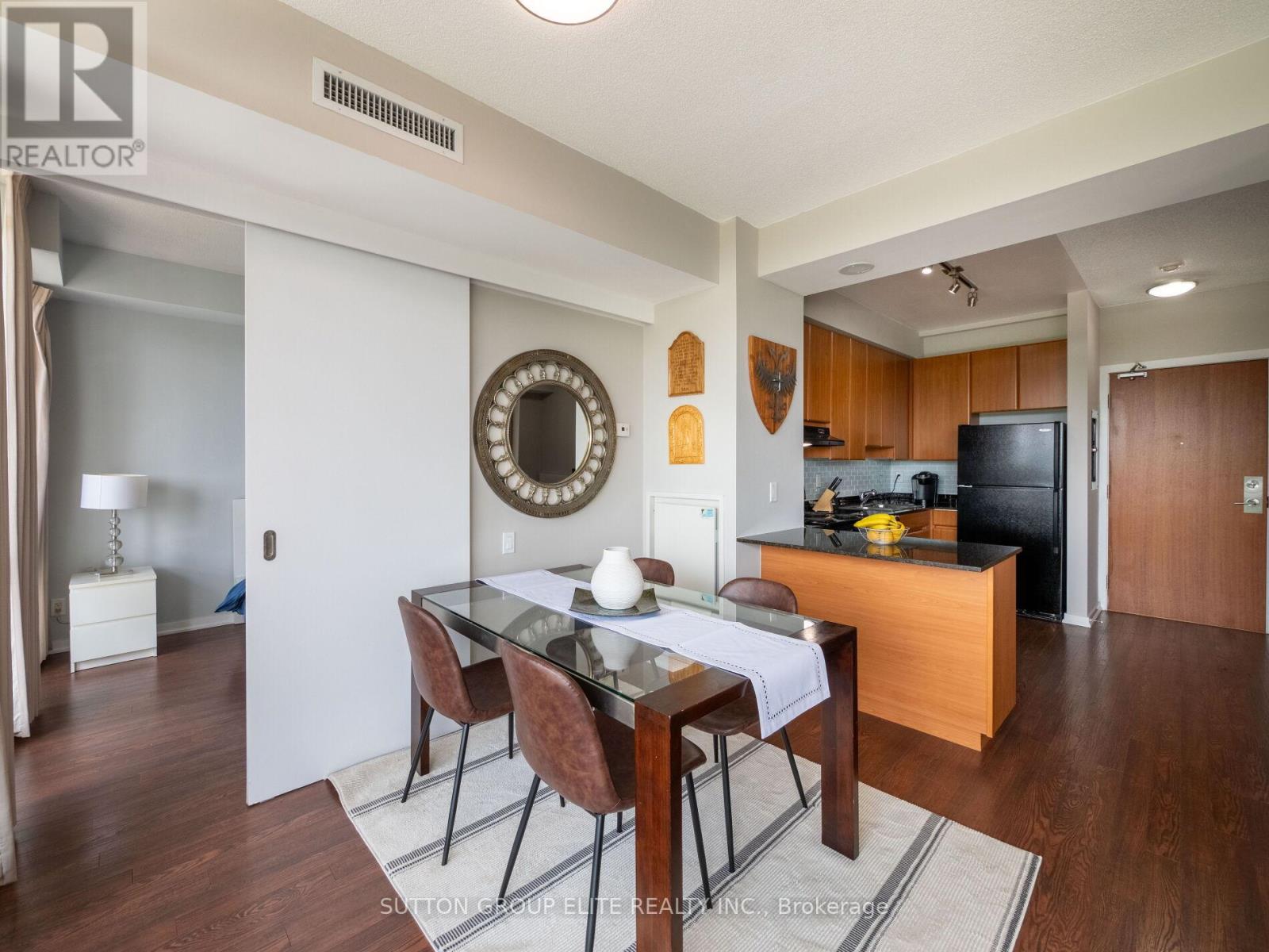515 - 30 Canterbury Place, Toronto, Ontario  M2N 0B9 - Photo 14 - C12254602