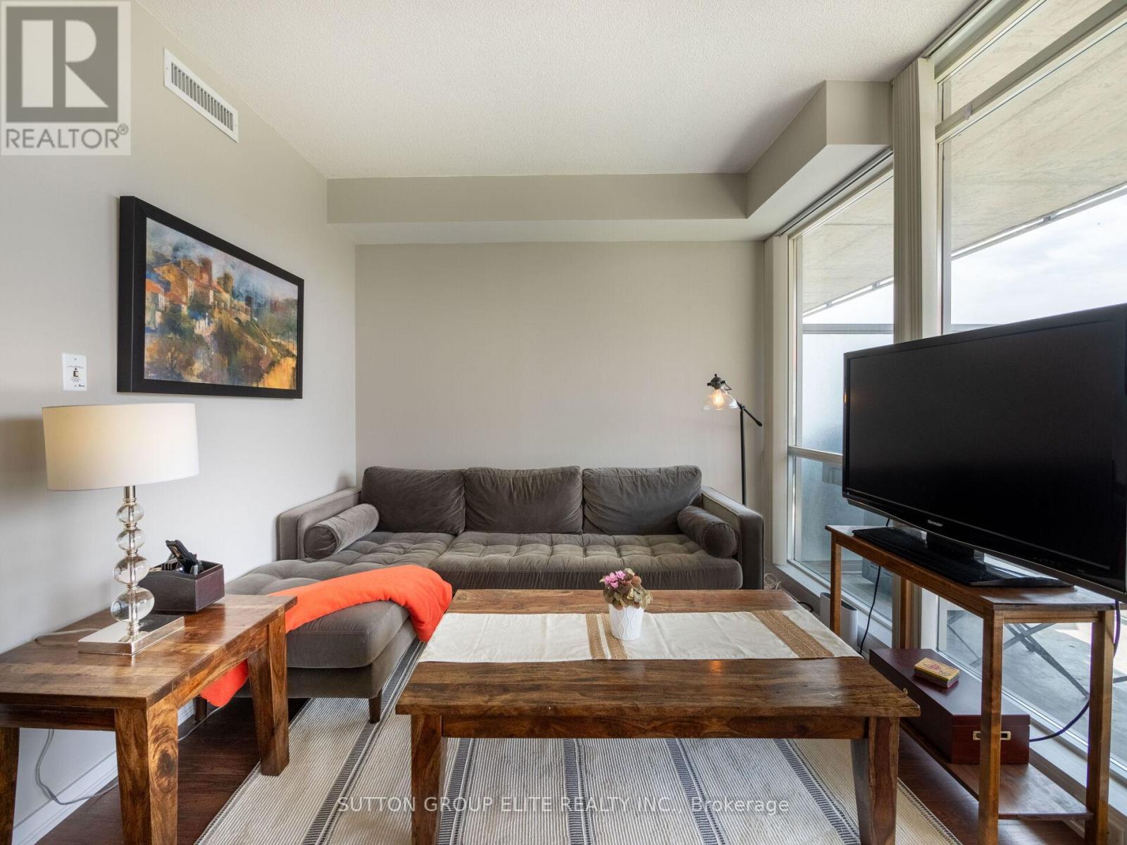 515 - 30 Canterbury Place, Toronto, Ontario  M2N 0B9 - Photo 15 - C12254602
