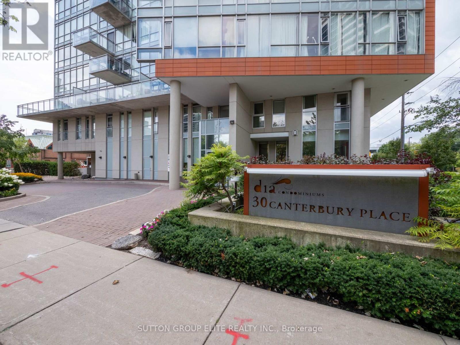 515 - 30 Canterbury Place, Toronto, Ontario  M2N 0B9 - Photo 2 - C12254602