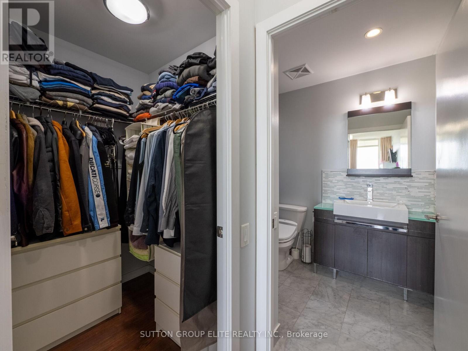 515 - 30 Canterbury Place, Toronto, Ontario  M2N 0B9 - Photo 22 - C12254602