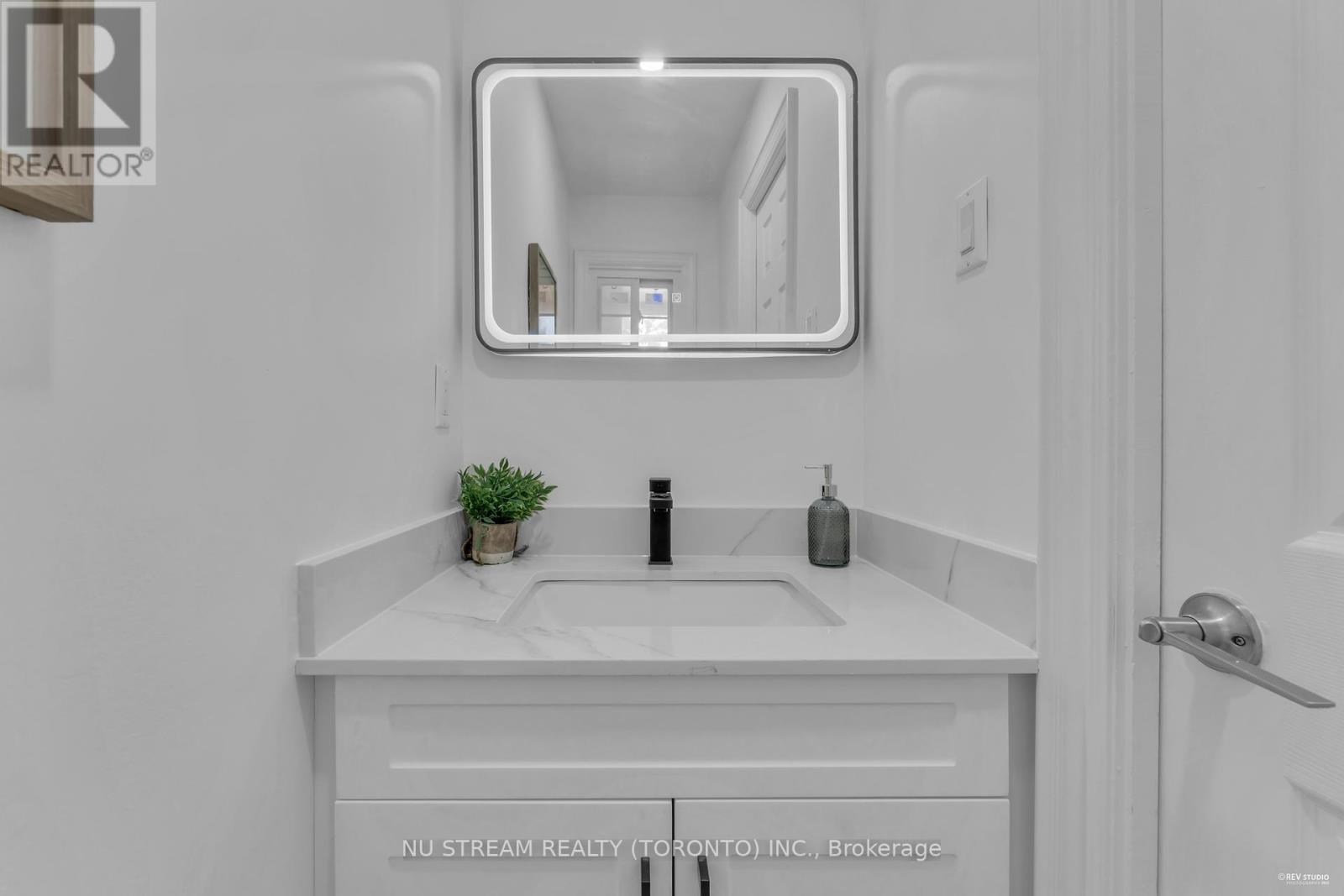 Property at 26 SILBURY DRIVE image 3